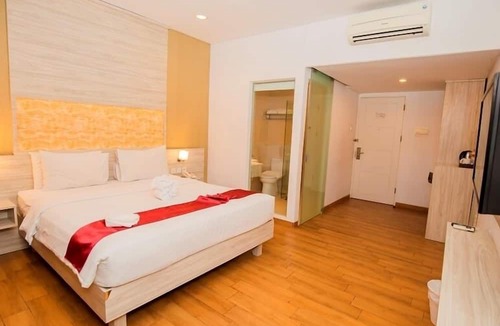 Karawang Hotel | Front One Akshaya Hotel Karawang