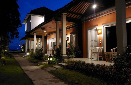 Candi Dasa Villa | Utama Villas Beach Front Candidasa
