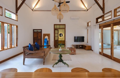 Selong Belanak Villa | Tropik Resort Lombok
