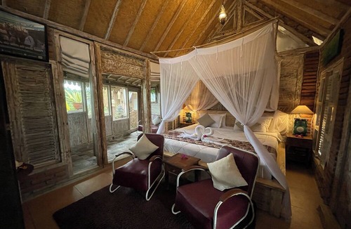 Blimbing Villa | KTS - Kubu Tepi Sawah