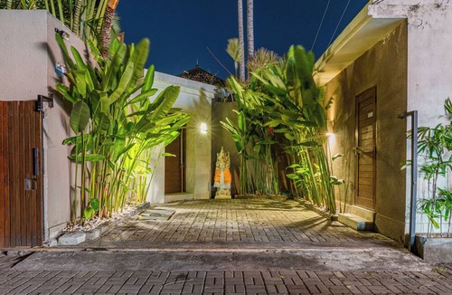 Seminyak Villa | Luxury Villa RON Central Seminyak
