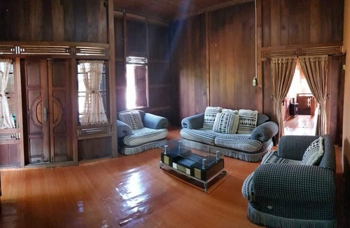 Sukarami Villa | T-Rooms Homestay Bandara