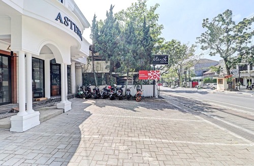 Malabar House | Modern Twin Suite Stay with Free WiFi and Parking