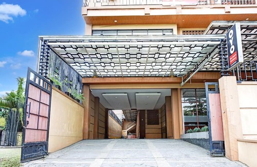 Medan House | Luxury Deluxe DBL Retreat W/Free WiFi and Parking