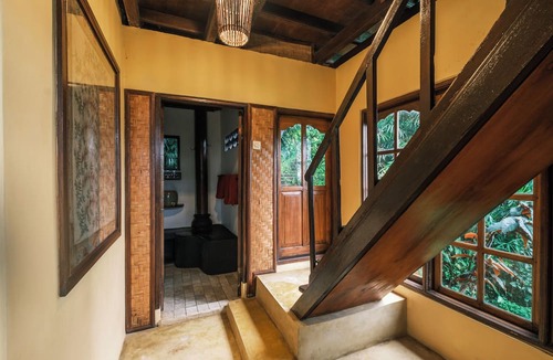 Selemadeg House | Jungle House with Stunning views and a Natural pool!