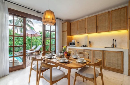 Sayan Villa | Garden Heights by EVD
