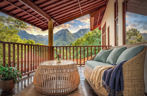 Pemuteran Apartment | Luxury Honeymoon Suite with Ocean Views, Pool, and Breakfast at Diving Paradise