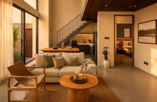 Babakan Villa | Villa Gaudi II