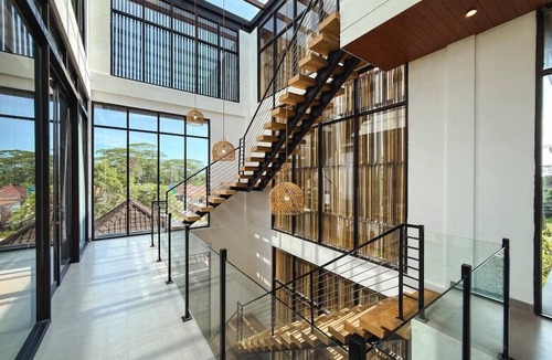 Beraban Villa | Luxury Spacious Villa Paradise with Pool & Rooftop