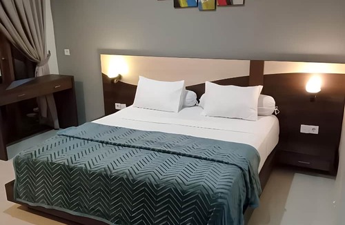 Sanur Villa | 7 Minute Walk to The Sanur Beach. 1 BR Cozy and close to night Market food