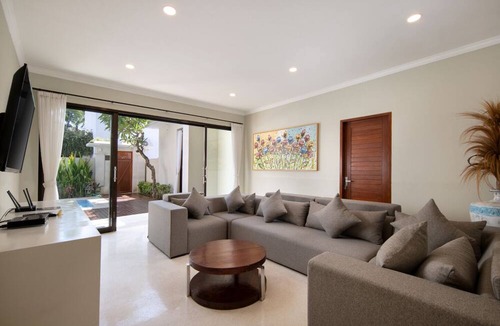 Laksmana Villa | The Claremont Luxury Villas