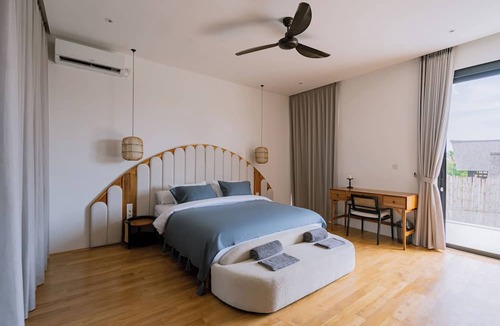 Batu Bolong Villa | Spacious Canggu Villa w/rooftop & private plunge poolnUnity Villa #1