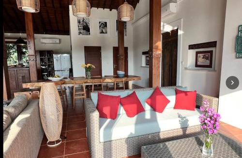 Banjartegehe Villa | Scenic Hills Oasis Full service with Private Cook