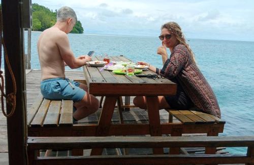 Batudaka Island House | Losmen Togean Wisata