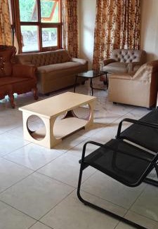 Tomohon House | Homestay Zanoleos