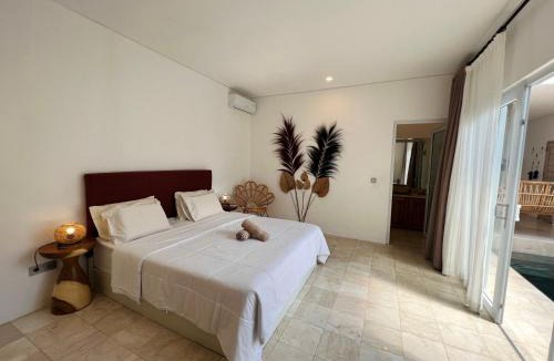 Babakan Villa | Villa Madrina - 3BR Villa with Private Pool and Rooftop