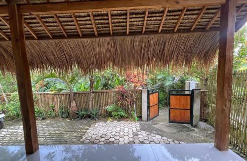 Lombok House | Awanara home Kuta Lombok, Jacuzzi in nature