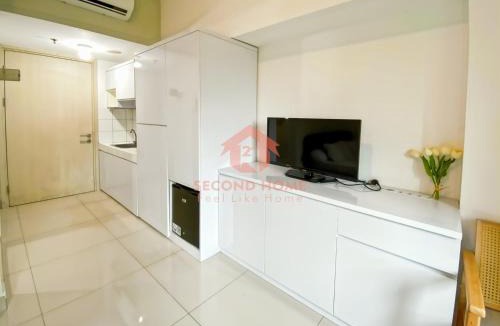 Bekasi Apartment | Strategic Studio at Springlake Apt Bekasi, with Pool