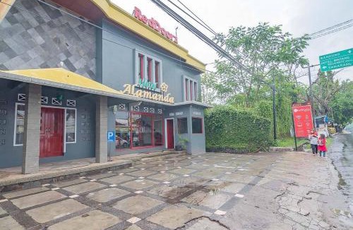 Garut Hotel | RedDoorz Plus @ Otista Garut