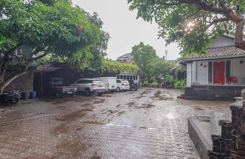 Garut Hotel | RedDoorz Plus @ Otista Garut