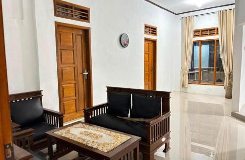 Batu Karas House | Imfira Homestay