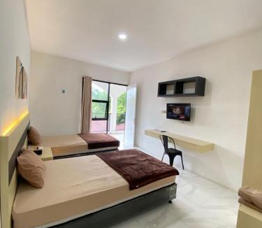 Kajarharjo House | Kims Stay Syariah