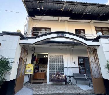 Colomadu House | Griya Helin