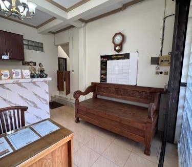 Colomadu House | Griya Helin