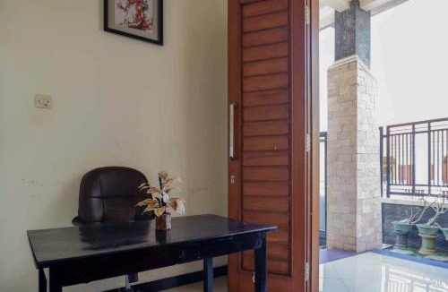 Nganjuk Hotel | RedDoorz near RSUD Nganjuk