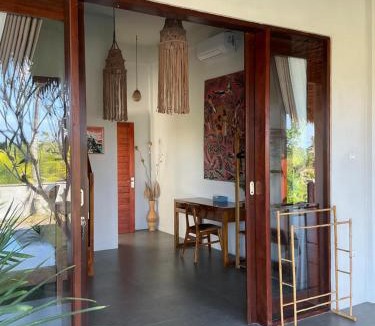 Mendoyo House | Pangkung Surf House