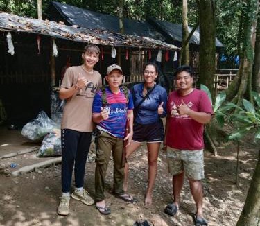 Bukit Lawang House | Jungle House And Treking Family Only Treking Booking With Us