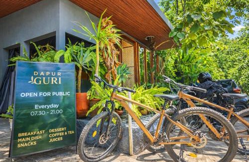 Srimulyo Villa | Guru Giri Forest 2BR Pool Access with Breakfast