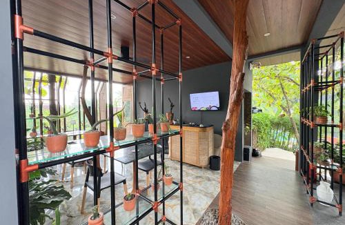 Srimulyo Villa | Guru Giri Forest Cabin 2BR 8 Pax with Breakfast