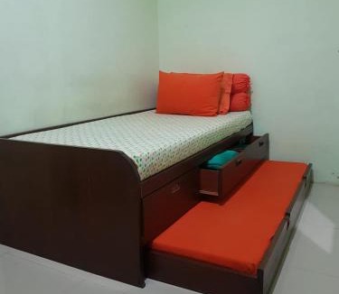 Beji House | Rumah Luas isi tiga Kmr dan banyak tempat tidur