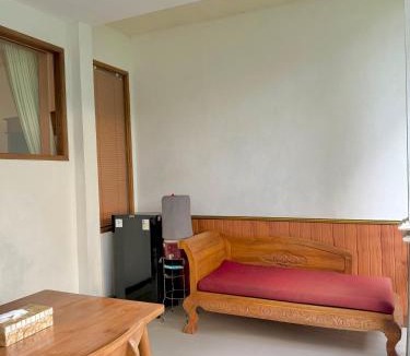 Melayang Cabin | Vishnu Villa - Ubud Jungle Retreat with Shared Pool - B