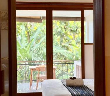 Melayang Cabin | Vishnu Villa - Ubud Jungle Retreat with Shared Pool - B