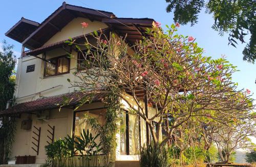 Sekongkang House | Maluk House