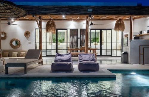 Beraban Villa | Villa Ruta I - Sumptuous 2BR Luxury Villa next to Luna Beach Club and Nyanyi Beach