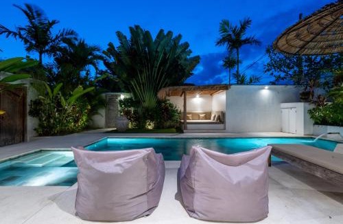 Beraban Villa | Villa Ruta I - Sumptuous 2BR Luxury Villa next to Luna Beach Club and Nyanyi Beach