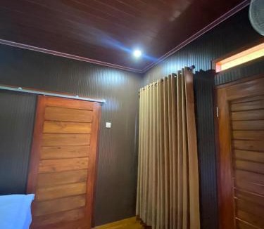 Kecamatan Pringgasela House | Forest Side Bungalow