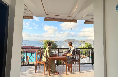 Komodo House | Dua Putri Komodo Homestay