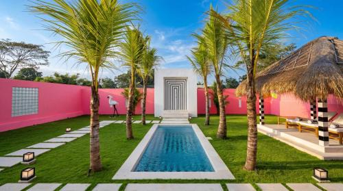 Beraban House | Pink Paradise · Couples Villa · Pool · Canggu