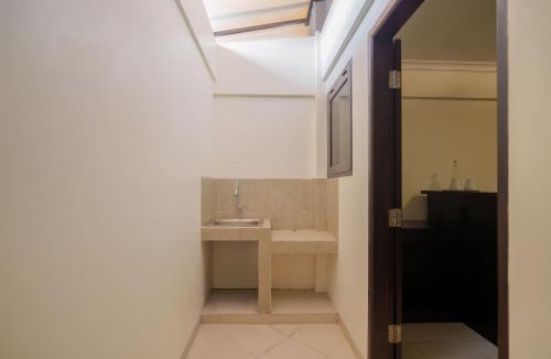 Denpasar Barat Hotel | Cove Premisol