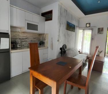 Kerambitan House | Homestay Omah