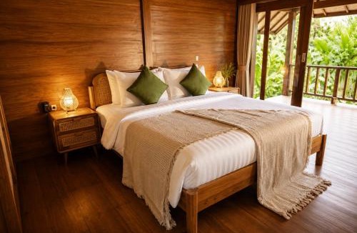 Bebandem Villa | The Payung House - Romantic Riverside Villa