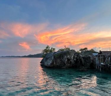 Batudaka Island House | Intan Homestay