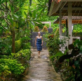 Mushroom Bay Resort | The Lucky Cottage