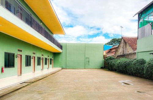 Cilegon Hotel | RedDoorz at Trans Hotel Cilegon
