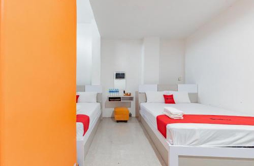 Buntok Hotel | RedDoorz Syariah at Hotel JK Veteran Buntok