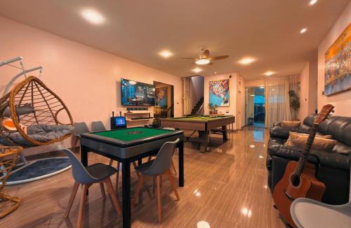Batam Villa | 17 Pax Private Villa, Ferry Terminal Shuttle & Breakfast